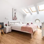 Victus Spacious Apartments In The City Center By Noclegi Renters * Sopot