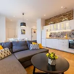 Apartamento Victus Spacious Apartments In The City Center By Noclegi Renters