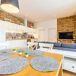 Victus Spacious Apartments In The City Center By Noclegi Renters