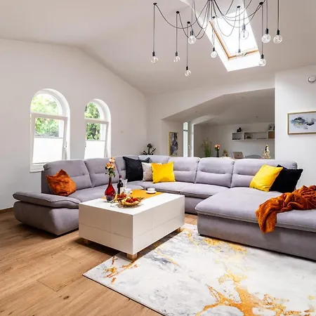 Апартаменти Victus Spacious In The Center By Renters Сопот
