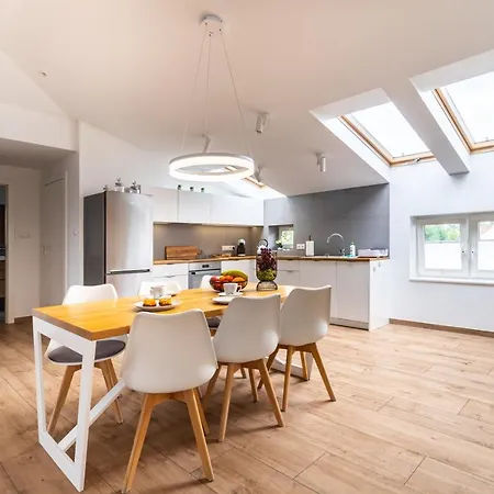 Victus Apartamenty, Victus アパート