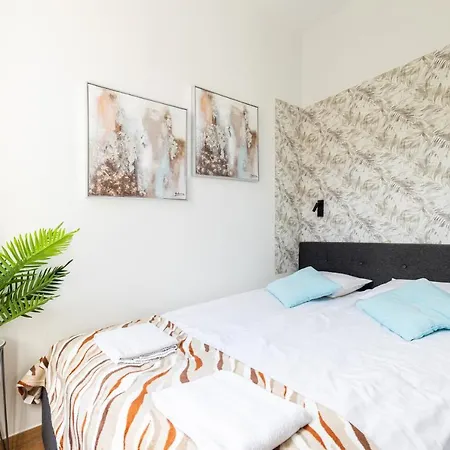 شقة Victus Spacious In The Center By Renters