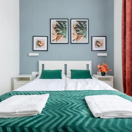 Victus Spacious Apartments In The City Center By Noclegi Renters