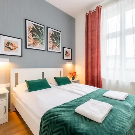 Victus Spacious Apartments In The City Center By Noclegi Renters Appartement Sopot
