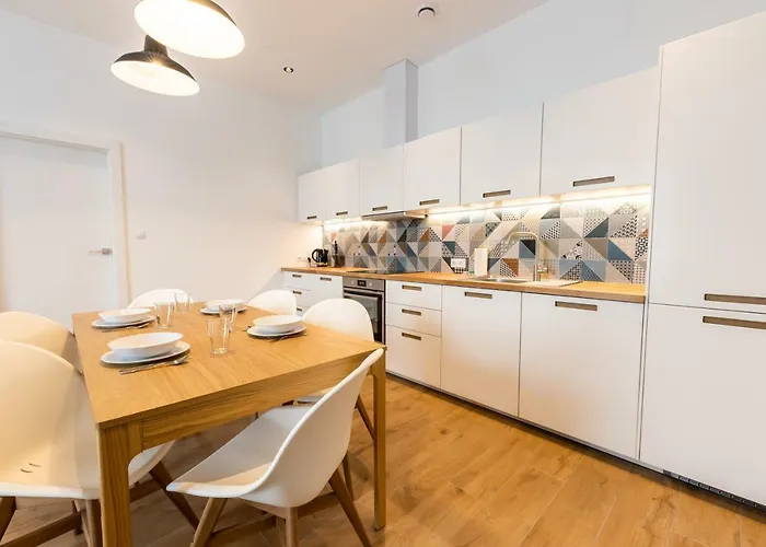 Victus Apartamenty, Victus